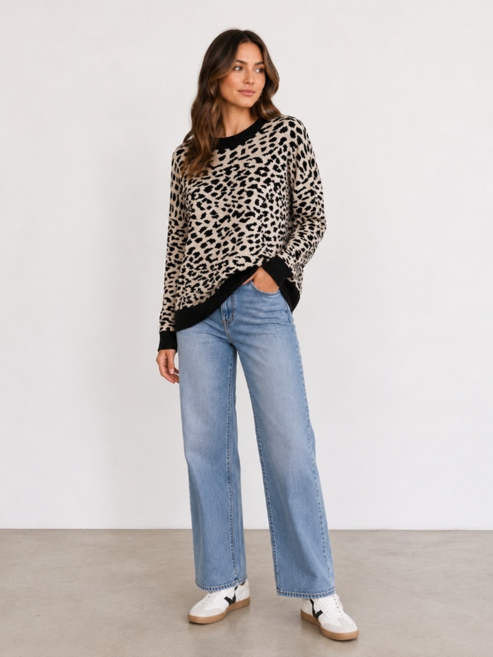 TAHARI Leopard Animal Print Jacquard Crew Neck Sweater NWT Size Medium - Picture 7 of 7
